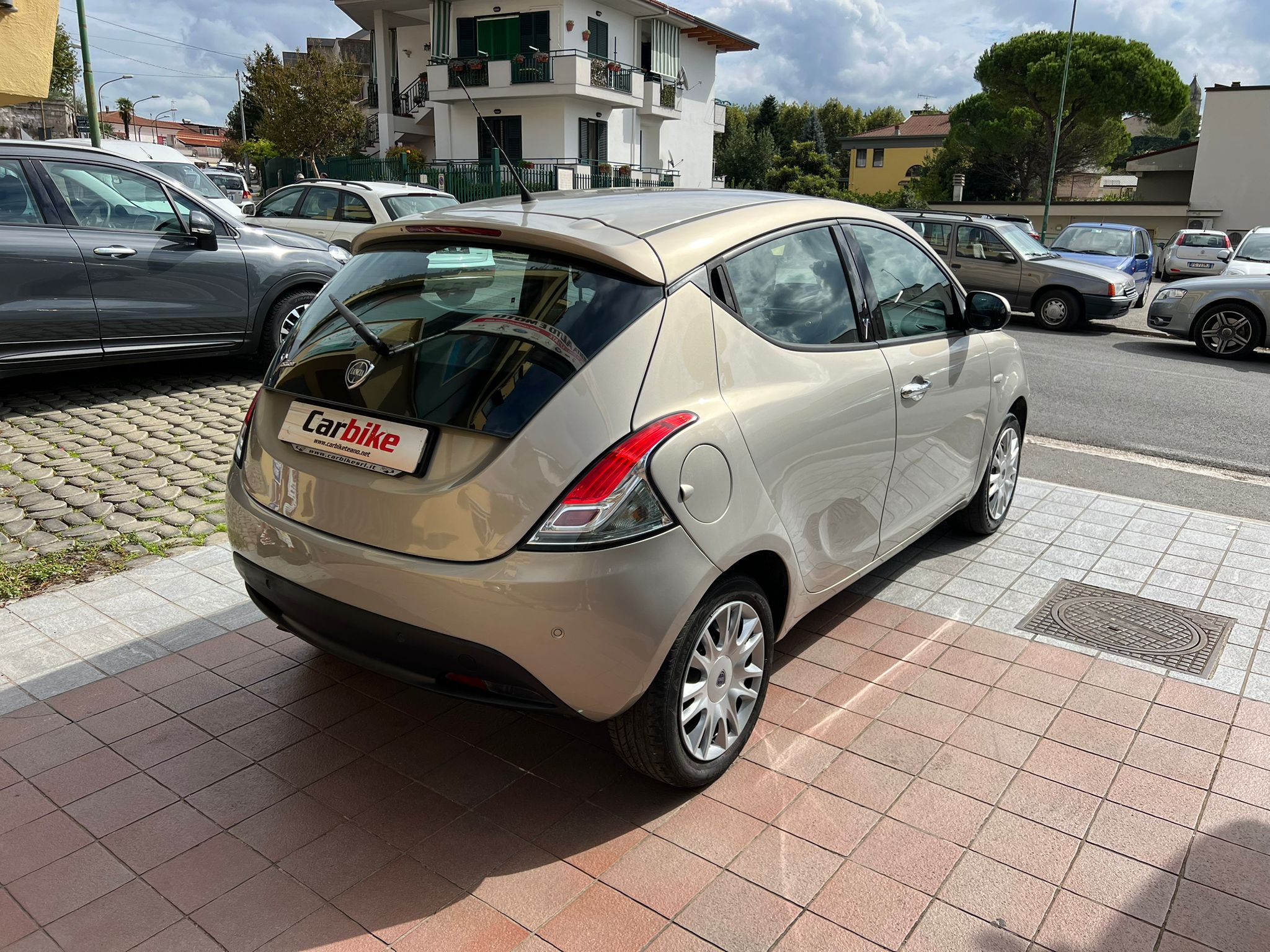 Lanci Ypsilon 1.2 benzina Gpl