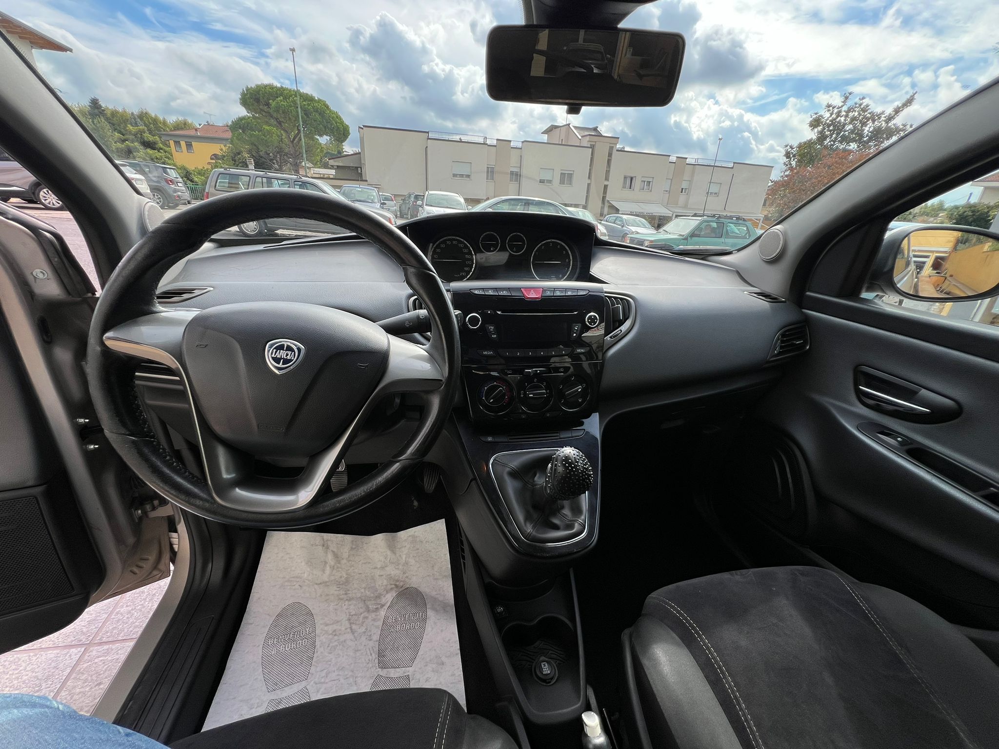 Lanci Ypsilon 1.2 benzina Gpl